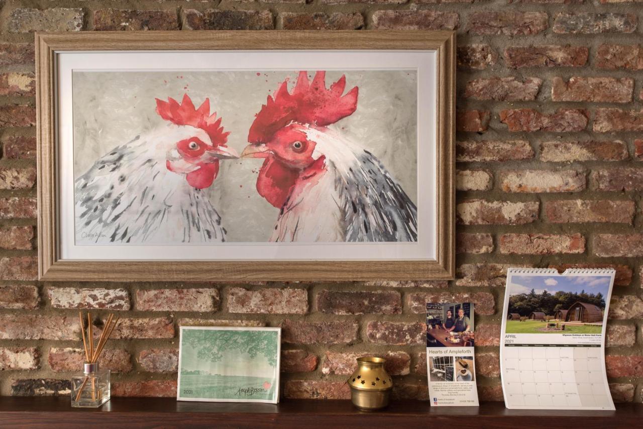 Valley View Farm Holiday Cottages ヘルムスリー エクステリア 写真