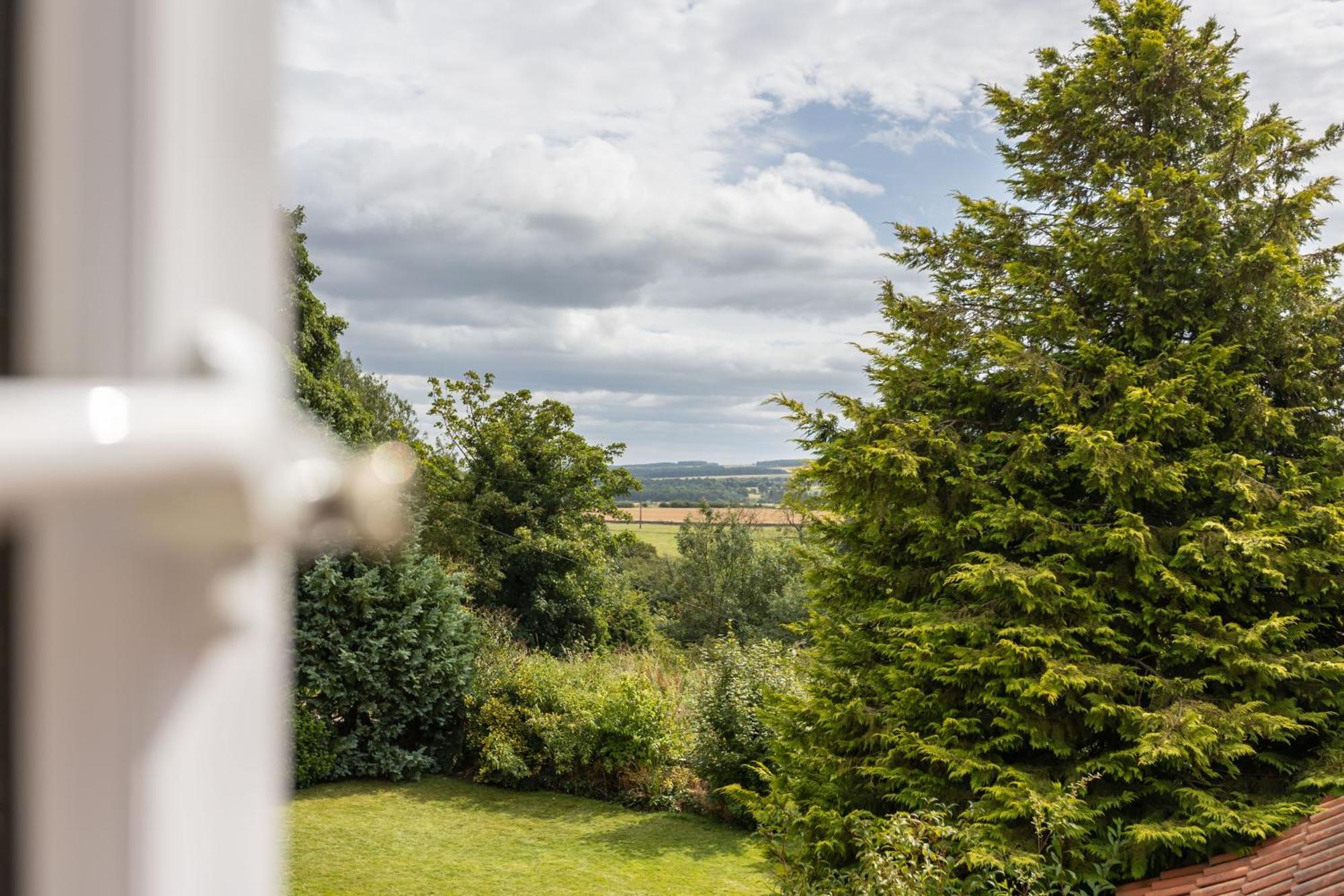 Valley View Farm Holiday Cottages ヘルムスリー エクステリア 写真